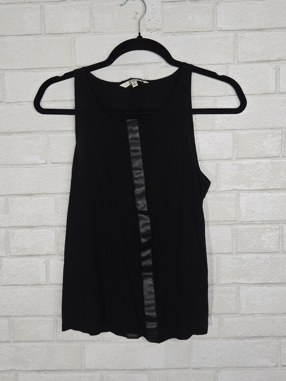 BB Dakota black tank